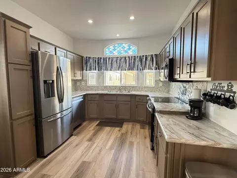 744 Emerald Dr, Apache Junction, AZ 85119 photo 4