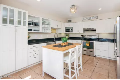 Kitchen - 2065 E Cairo Dr, Tempe, AZ 85282 photo 2 of 2