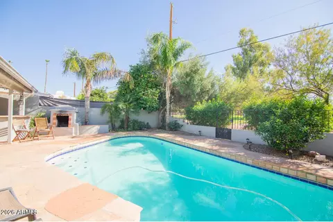 Exterior - 2065 E Cairo Dr, Tempe, AZ 85282 photo 2 of 3