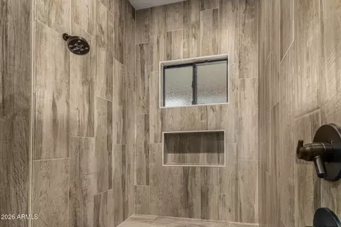 Bath - 1520 E Magellan Dr, New River, AZ 85087 photo 6 of 11