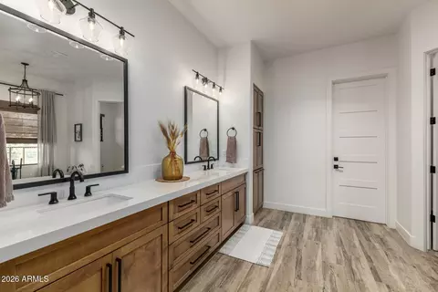 Bath - 1520 E Magellan Dr, New River, AZ 85087 photo 2 of 11