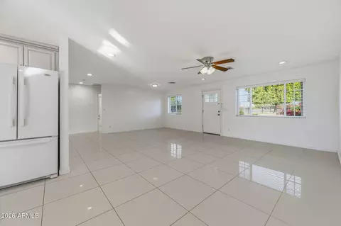 Living - 13839 E Morgan Dr, Gilbert, AZ 85295 photo 3 of 4