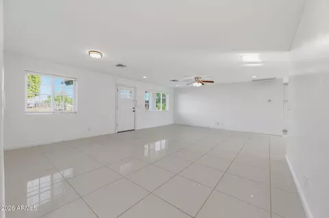 Living - 13839 E Morgan Dr, Gilbert, AZ 85295 photo 2 of 4