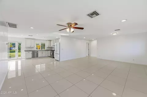 Living - 13839 E Morgan Dr, Gilbert, AZ 85295 photo 4 of 4