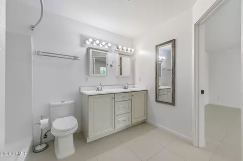 Bath - 13839 E Morgan Dr, Gilbert, AZ 85295 photo 2 of 4