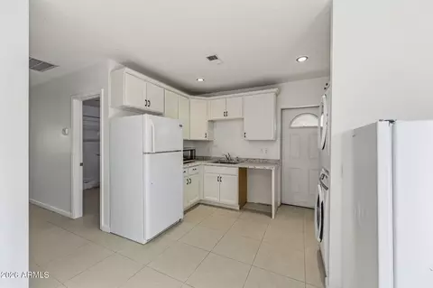 Kitchen - 13839 E Morgan Dr, Gilbert, AZ 85295 photo 4 of 5