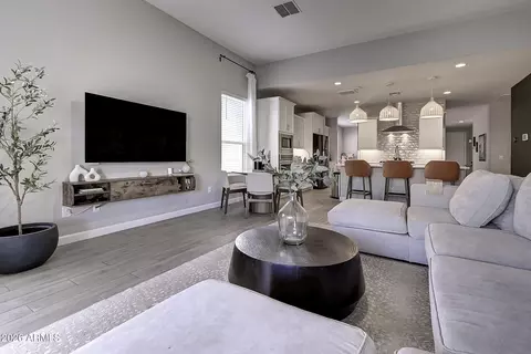 Living - 2140 E Alameda Rd, Phoenix, AZ 85024 photo 1 of 5