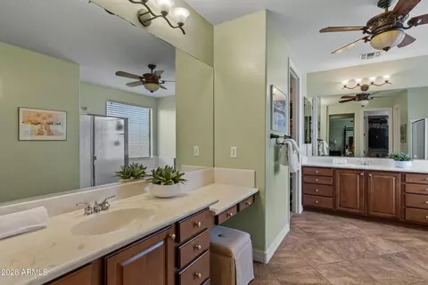 Bath - 1341 E Macaw Ct, Gilbert, AZ 85297 photo 3 of 7