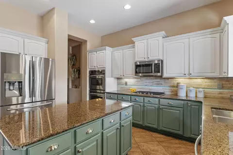 Kitchen - 1341 E Macaw Ct, Gilbert, AZ 85297 photo 3 of 6