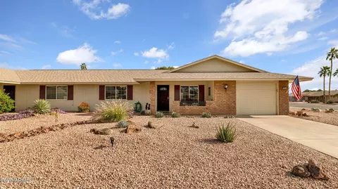 15401 N Lakeforest Dr, Sun City, AZ 85351