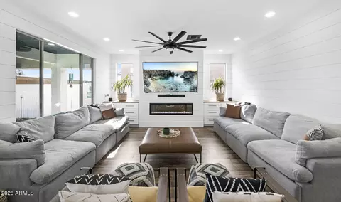 Living - 721 N Pheasant Dr, Gilbert, AZ 85234 photo 2 of 7