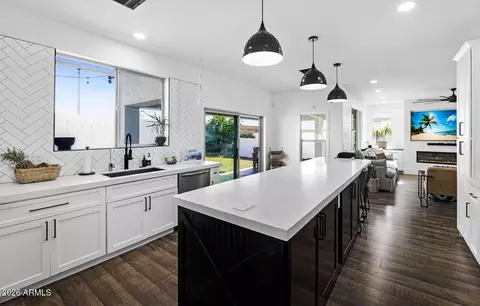 Kitchen - 721 N Pheasant Dr, Gilbert, AZ 85234 photo 2 of 5