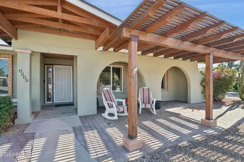 Exterior - 8205 N 2nd Dr, Phoenix, AZ 85021 photo 4 of 9