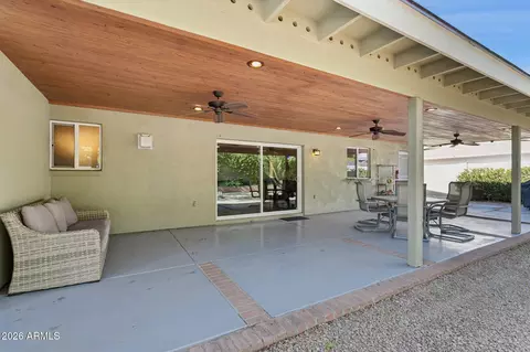 Exterior - 8205 N 2nd Dr, Phoenix, AZ 85021 photo 8 of 9