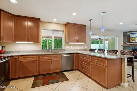 Kitchen - 8205 N 2nd Dr, Phoenix, AZ 85021 photo 3 of 3