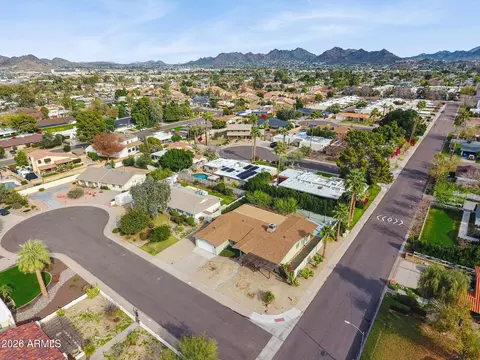 View/Area - 8205 N 2nd Dr, Phoenix, AZ 85021 photo 5 of 10