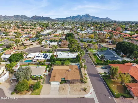 View/Area - 8205 N 2nd Dr, Phoenix, AZ 85021 photo 9 of 10