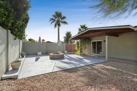 Exterior - 8205 N 2nd Dr, Phoenix, AZ 85021 photo 6 of 9