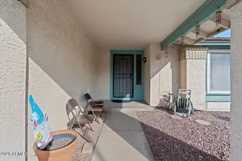 Exterior - 1920 E Saint Catherine Ave, Phoenix, AZ 85042 photo 7 of 8