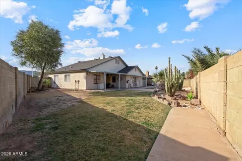 Exterior - 1920 E Saint Catherine Ave, Phoenix, AZ 85042 photo 4 of 8