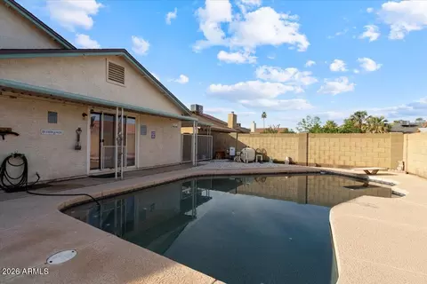 Exterior - 1920 E Saint Catherine Ave, Phoenix, AZ 85042 photo 6 of 8