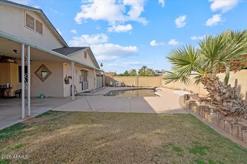 Exterior - 1920 E Saint Catherine Ave, Phoenix, AZ 85042 photo 5 of 8
