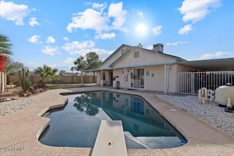 Exterior - 1920 E Saint Catherine Ave, Phoenix, AZ 85042 photo 1 of 8