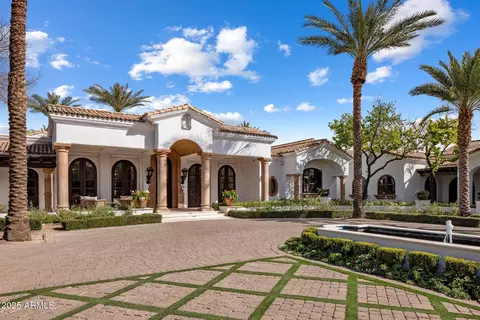 7533 N 70th St, Paradise Valley, AZ 85253