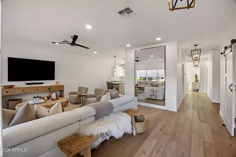 Entry Way - 4119 E Indianola Ave, Phoenix, AZ 85018 photo 1 of 2