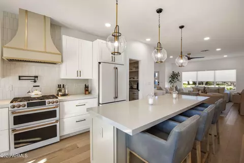Kitchen - 4119 E Indianola Ave, Phoenix, AZ 85018 photo 1 of 4