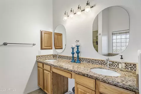 Bath - 2538 E Mine Creek Rd, Phoenix, AZ 85024 photo 5 of 5