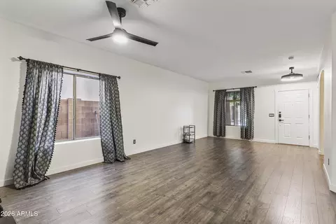 Living - 2538 E Mine Creek Rd, Phoenix, AZ 85024 photo 1 of 4