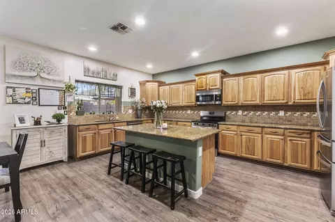 Kitchen - 2538 E Mine Creek Rd, Phoenix, AZ 85024 photo 1 of 5