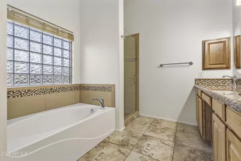 Bath - 2538 E Mine Creek Rd, Phoenix, AZ 85024 photo 4 of 5