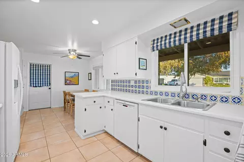 4209 E Patricia Jane Dr, Phoenix, AZ 85018 photo 12