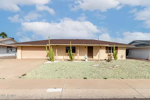 10608 W White Mountain Rd, Sun City, AZ 85351