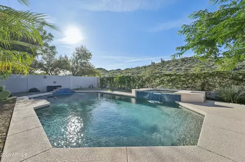 6119 W Hedgehog Pl, Phoenix, AZ 85083