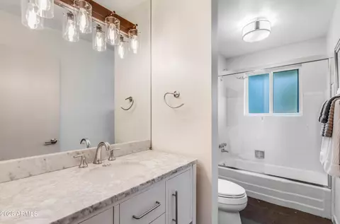Bath - 7119 N 6th Ave, Phoenix, AZ 85021 photo 4 of 4