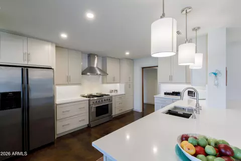 Kitchen - 7119 N 6th Ave, Phoenix, AZ 85021 photo 1 of 2