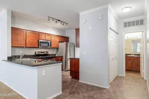 7009 E Acoma Dr #2105, Scottsdale, AZ 85254