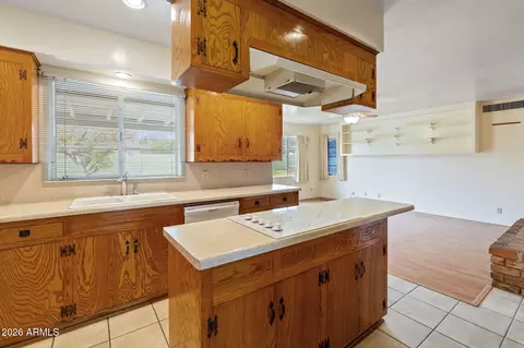 Kitchen - 3502 E Pasadena Ave, Phoenix, AZ 85018 photo 1 of 2