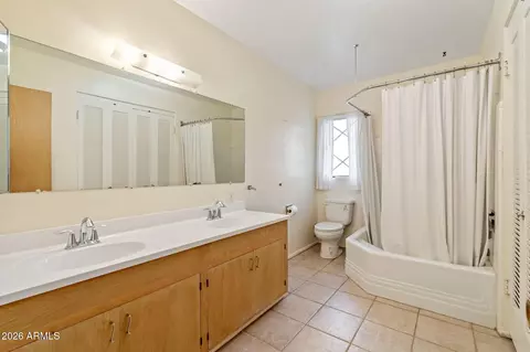 Bath - 3502 E Pasadena Ave, Phoenix, AZ 85018 photo 3 of 4