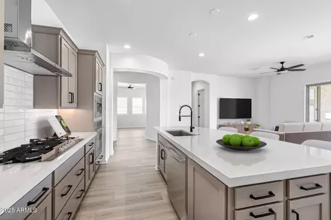 Kitchen - 4252 E Bernice St, Gilbert, AZ 85295 photo 4 of 7