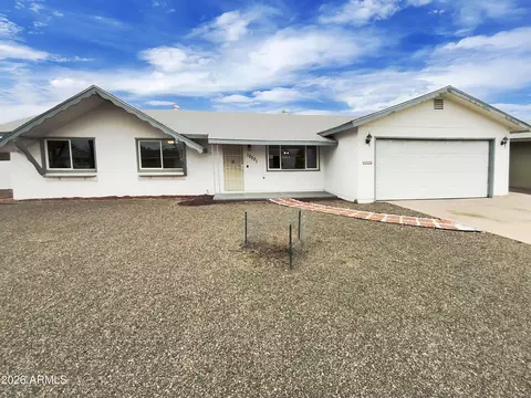 10521 W Snead Dr, Sun City, AZ 85351