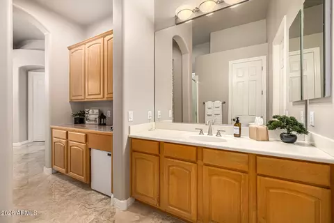Bath - 344 E Bridle Ct, Gilbert, AZ 85295 photo 10 of 13
