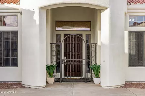 Entry Way - 344 E Bridle Ct, Gilbert, AZ 85295 photo 3 of 6