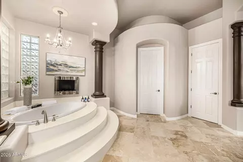 Bath - 344 E Bridle Ct, Gilbert, AZ 85295 photo 4 of 13