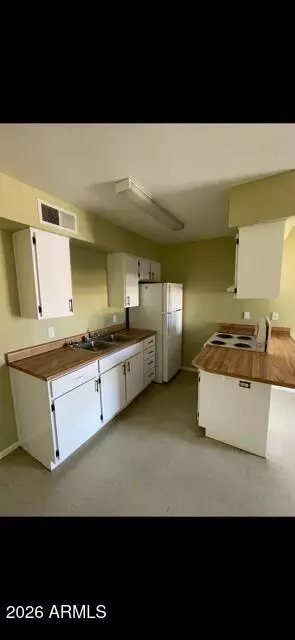 2444 E Willetta St, Phoenix, AZ 85008 photo 9
