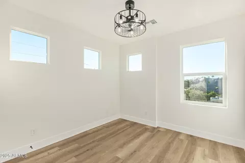 Bedroom - 3616 N 12th St, Phoenix, AZ 85014 photo 2 of 2