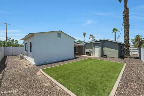 Exterior - 523 W Coolidge St, Phoenix, AZ 85013 photo 8 of 9